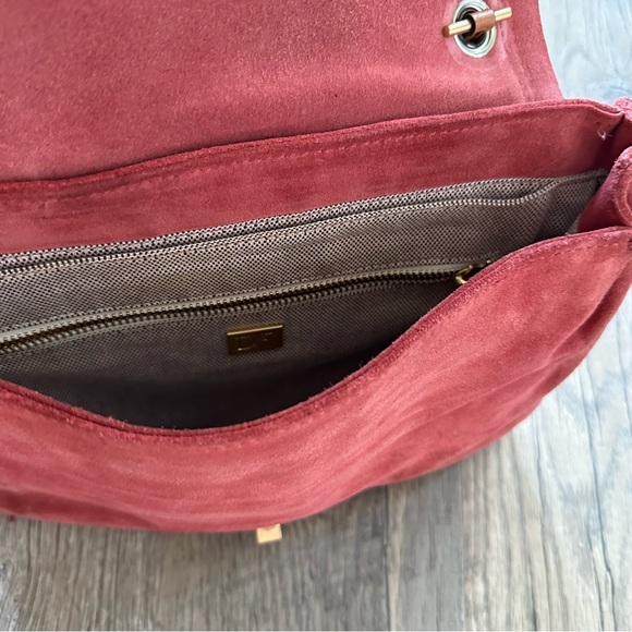 D&V Diane Von Furstenburg Chain Crossbody Bag - Picture 6 of 13